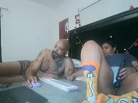 MrAndMrsCrook online show from March 2, 4:39 am