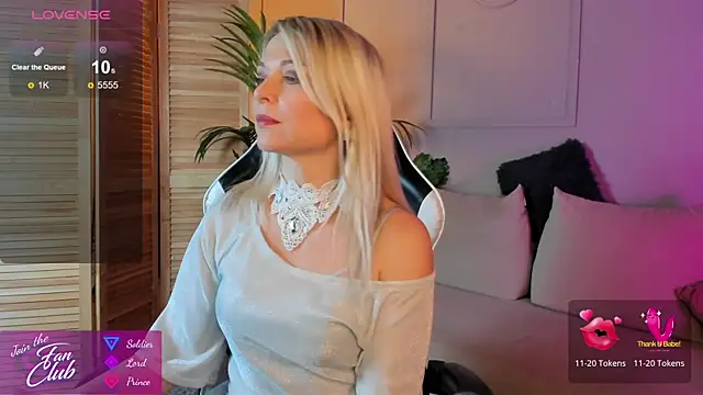 Gloria Lovely online show from December 16, 11:22 am