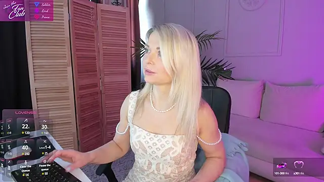 Gloria Lovely online show from February 21, 10:50 am