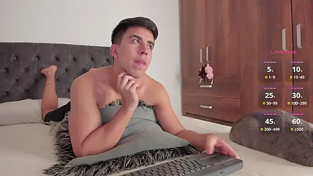 jordanmuskk online show from November 29, 8:06 am