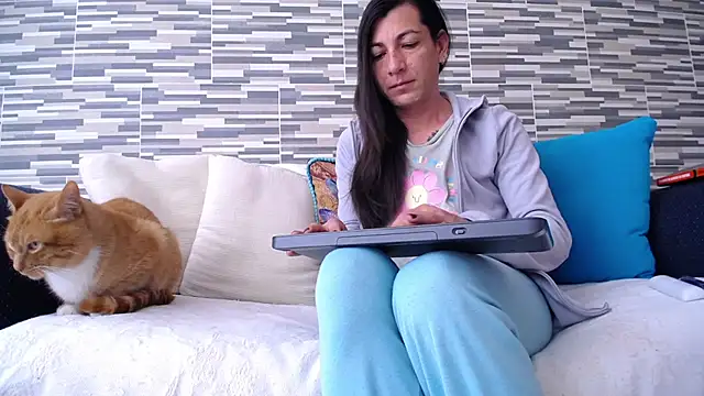 VioletaGomezCo online show from November 2, 12:07 pm