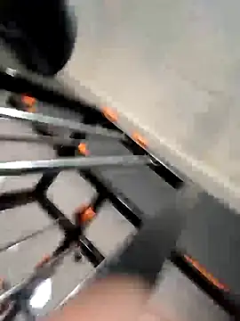 Snapshot of puak6666 chatting on March 21, 4:29 pm puak6666 online show from March 21, 4:29 pm