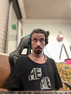 hotcamboy420 online show from January 30, 6:03 am