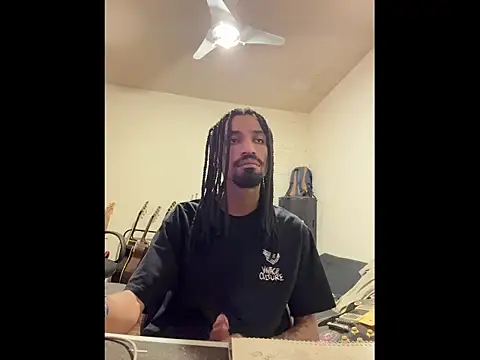 hotcamboy420 online show from September 10, 5:07 am