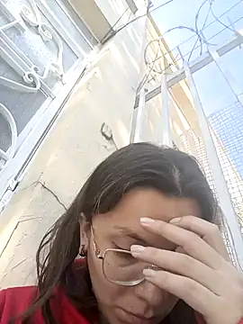 karlamorris  online show from February 4, 1:06 pm