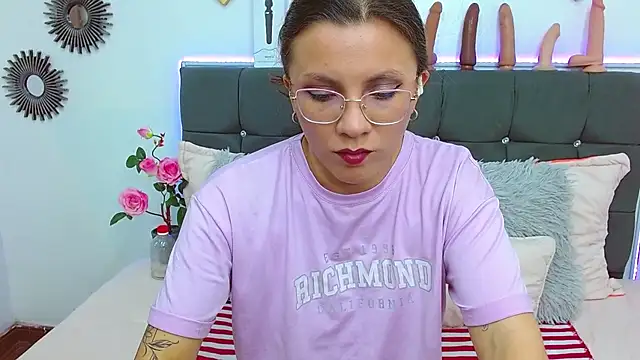 karlamorris  online show from March 14, 4:51 pm