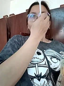 karlamorris  online show from March 22, 4:15 pm