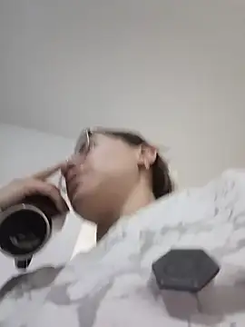 karlamorris  online show from October 21, 1:56 pm