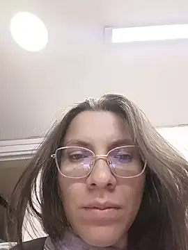 karlamorris  online show from December 1, 1:05 pm