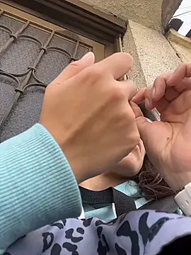 karlamorris  online show from March 24, 1:16 pm