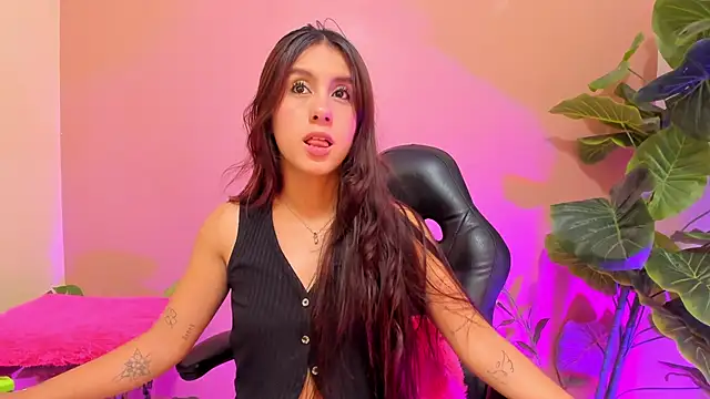 Snapshot of AlanaJones1 chatting on March 15, 4:02 am AlanaJones1 online show from March 15, 4:02 am