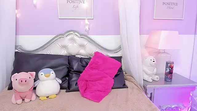 Snapshot of AlanaJones1 chatting on March 20, 7:14 am AlanaJones1 online show from March 20, 7:14 am