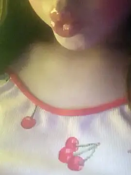 Snapshot of youka_tr chatting on June 16, 11:51 pm youka tr online show from June 16, 11:51 pm