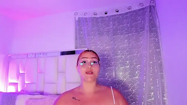 LeahxBarker online show from December 3, 2:41 am