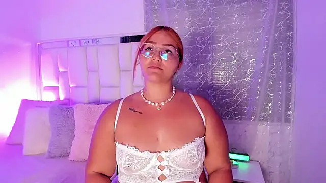 LeahxBarker online show from December 16, 1:21 am