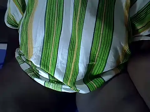 Snapshot of lovellybbw chatting on December 20, 9:38 am lovellybbw online show from December 20, 9:38 am