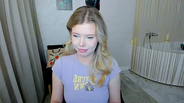 FollowLovee online show from June 18, 7:51 pm