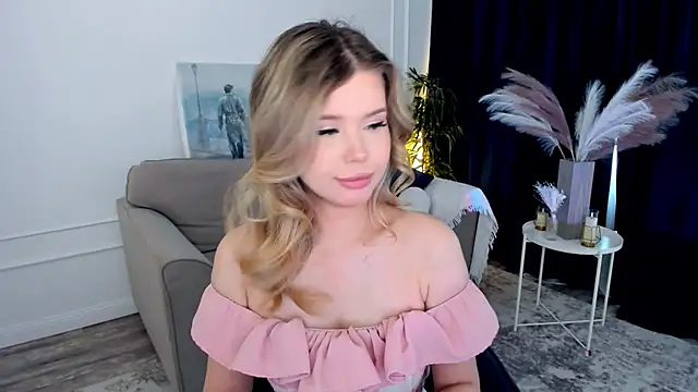 FollowLovee online show from June 28, 3:45 am