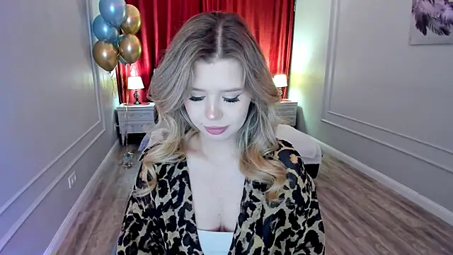 FollowLovee online show from July 9, 8:13 pm