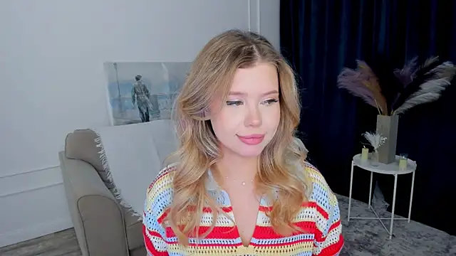 FollowLovee online show from July 15, 6:46 pm