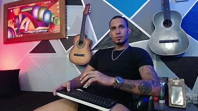 MagnusFrost online show from February 19, 1:34 am