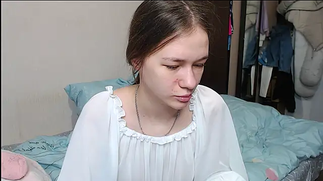 leila bambi  online show from February 11, 2:46 pm