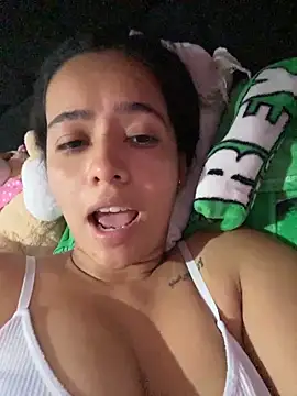 Snapshot of juliana_0796 chatting on June 13, 7:23 pm juliana 0796 online show from June 13, 7:23 pm