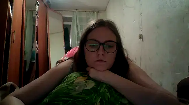 DesireMelissa online show from March 1, 4:00 pm