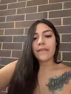 Snapshot of Latina_vanessa chatting on May 3, 5:41 pm Latina vanessa online show from May 3, 5:41 pm