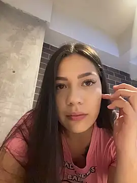 Snapshot of Latina_vanessa chatting on May 12, 11:13 pm Latina vanessa online show from May 12, 11:13 pm