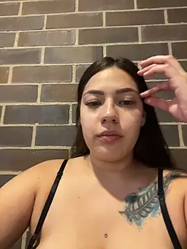 Snapshot of Latina_vanessa chatting on May 31, 9:49 pm Latina vanessa online show from May 31, 9:49 pm