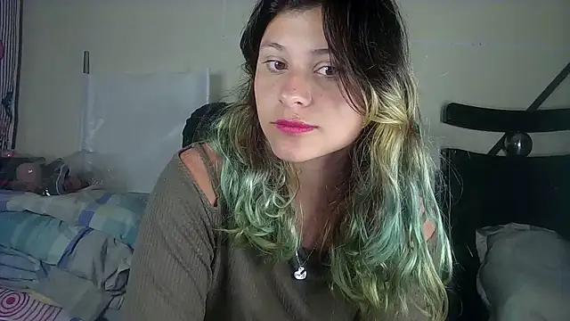 Snapshot of Elith_20 chatting on February 11, 6:19 am Elith 20 online show from February 11, 6:19 am