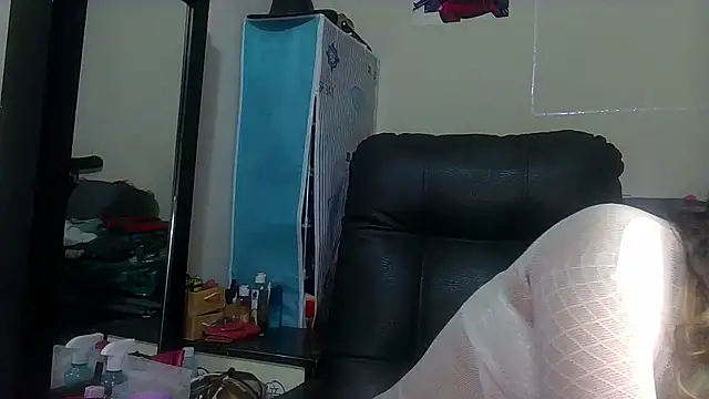 Snapshot of Elith_20 chatting on February 23, 2:51 am Elith 20 online show from February 23, 2:51 am
