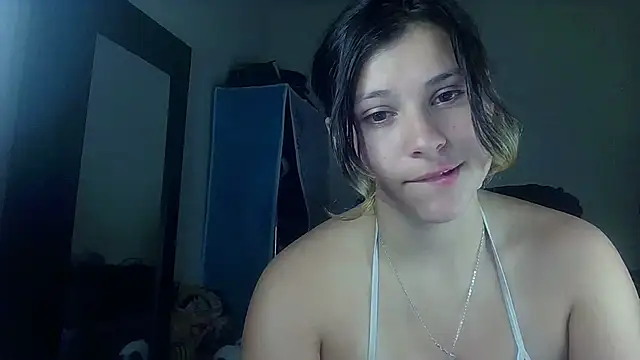 Snapshot of Elith_20 chatting on March 13, 1:54 am Elith 20 online show from March 13, 1:54 am