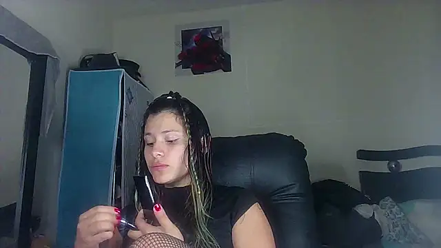 Snapshot of Elith_20 chatting on March 14, 3:37 am Elith 20 online show from March 14, 3:37 am