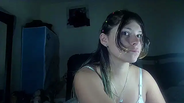 Snapshot of Elith_20 chatting on March 17, 5:34 am Elith 20 online show from March 17, 5:34 am