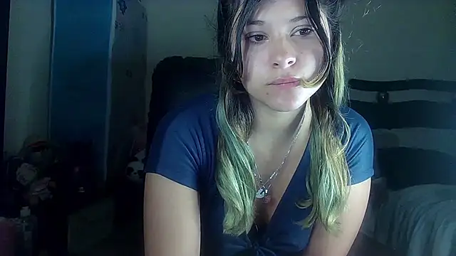 Snapshot of Elith_20 chatting on March 20, 7:25 am Elith 20 online show from March 20, 7:25 am