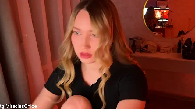 ChloeMillerMeow online show from April 6, 4:19 pm