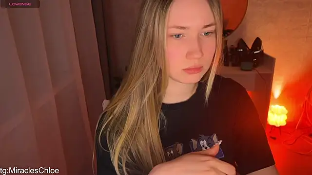 ChloeMillerMeow online show from April 15, 7:21 pm