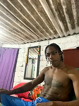 Snapshot of Larry-n-clouds chatting on November 21, 2:54 am Larry-n-clouds online show from November 21, 2:54 am