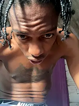 Snapshot of Larry-n-clouds chatting on November 22, 3:11 pm Larry-n-clouds online show from November 22, 3:11 pm