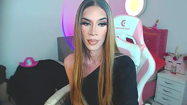 camila hootie online show from January 9, 8:21 pm