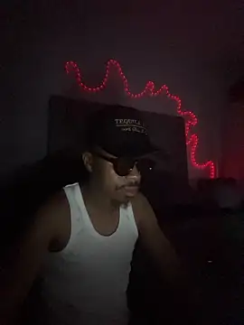 Snapshot of JaroDawg47 chatting on February 20, 7:25 pm JaroDawg47 online show from February 20, 7:25 pm