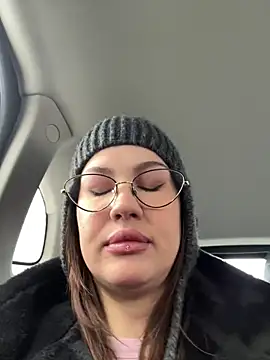 RinaCat online show from December 14, 5:02 am