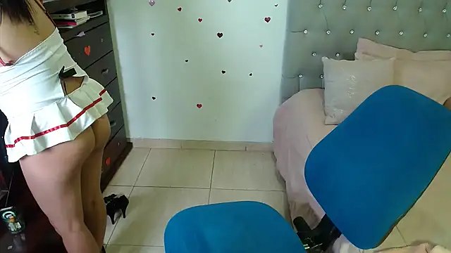 Georgina Copper online show from March 18, 2:26 pm