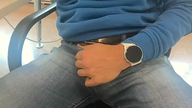 alessandroman2114 online show from October 29, 11:45 am