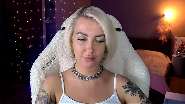 tykioty Miley online show from January 18, 3:16 pm