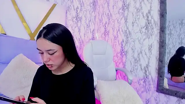 Athziry  online show from December 16, 8:48 pm