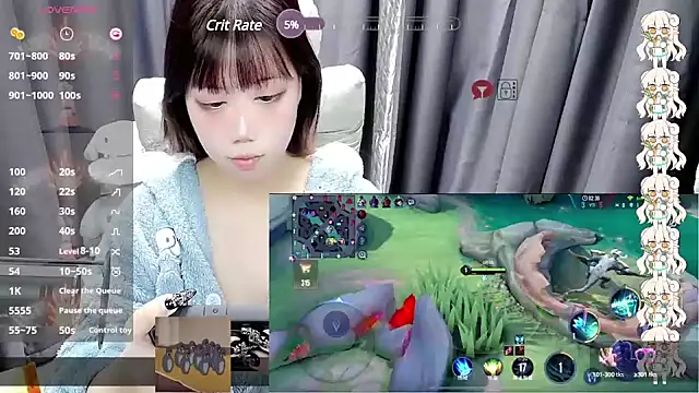 Snapshot of CryKuro_ chatting on January 13, 2:42 pm CryKuro online show from January 13, 2:42 pm