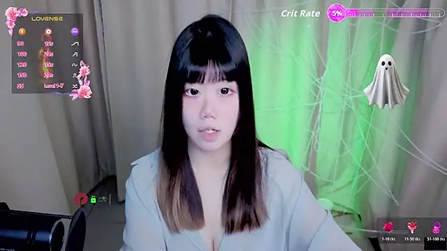 Snapshot of CryKuro_ chatting on November 2, 3:03 pm CryKuro online show from November 2, 3:03 pm